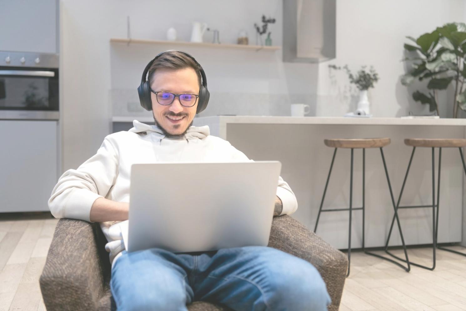 Consultation financière personnalisée avec analyse de données et documents comptables